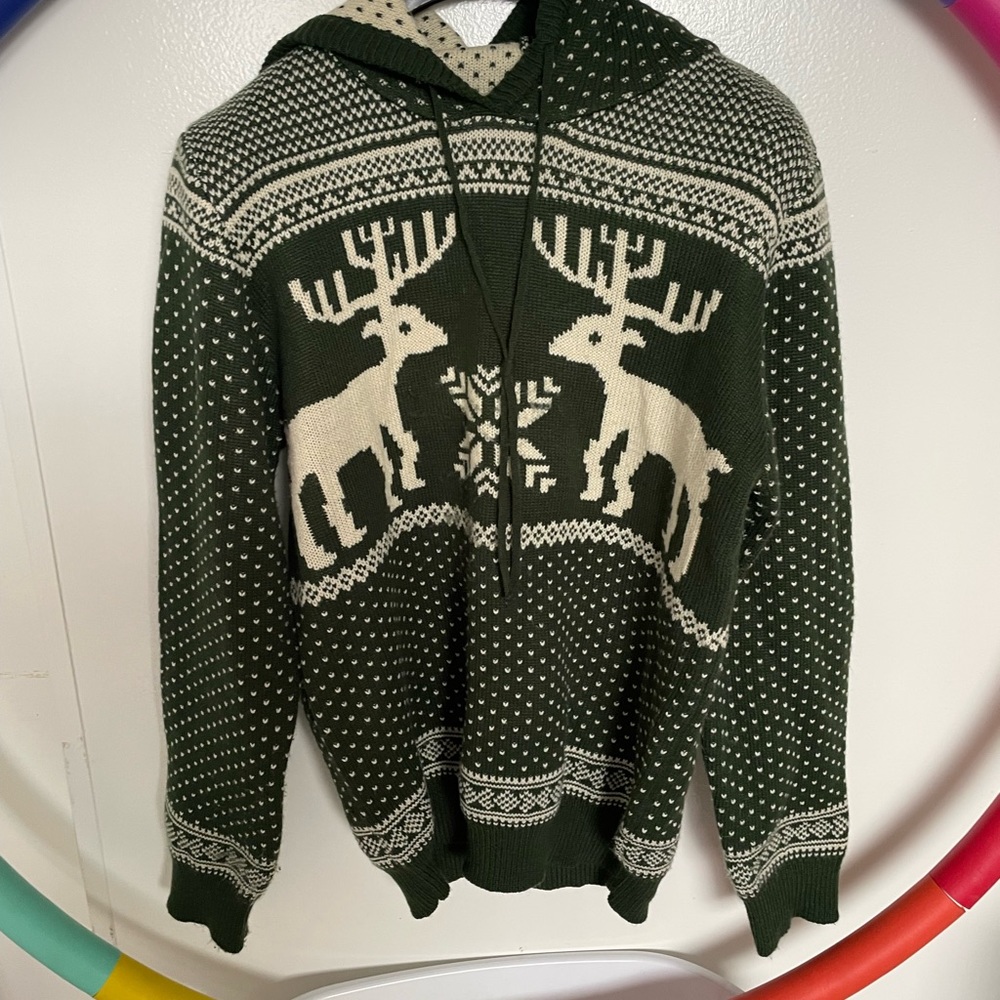 Christmas theme hooded sweater